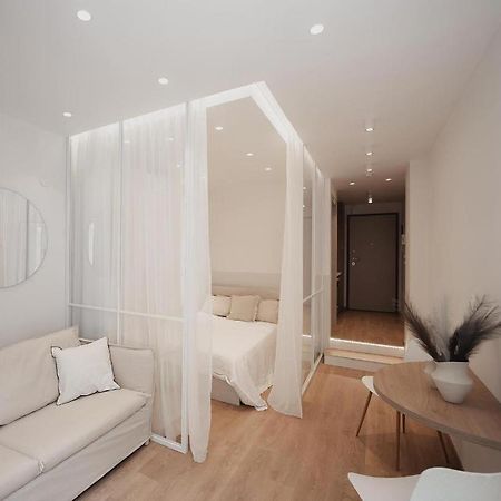 V1 Boutique Rooms, Nilie Hospitality Mgmt テッサロニキ エクステリア 写真